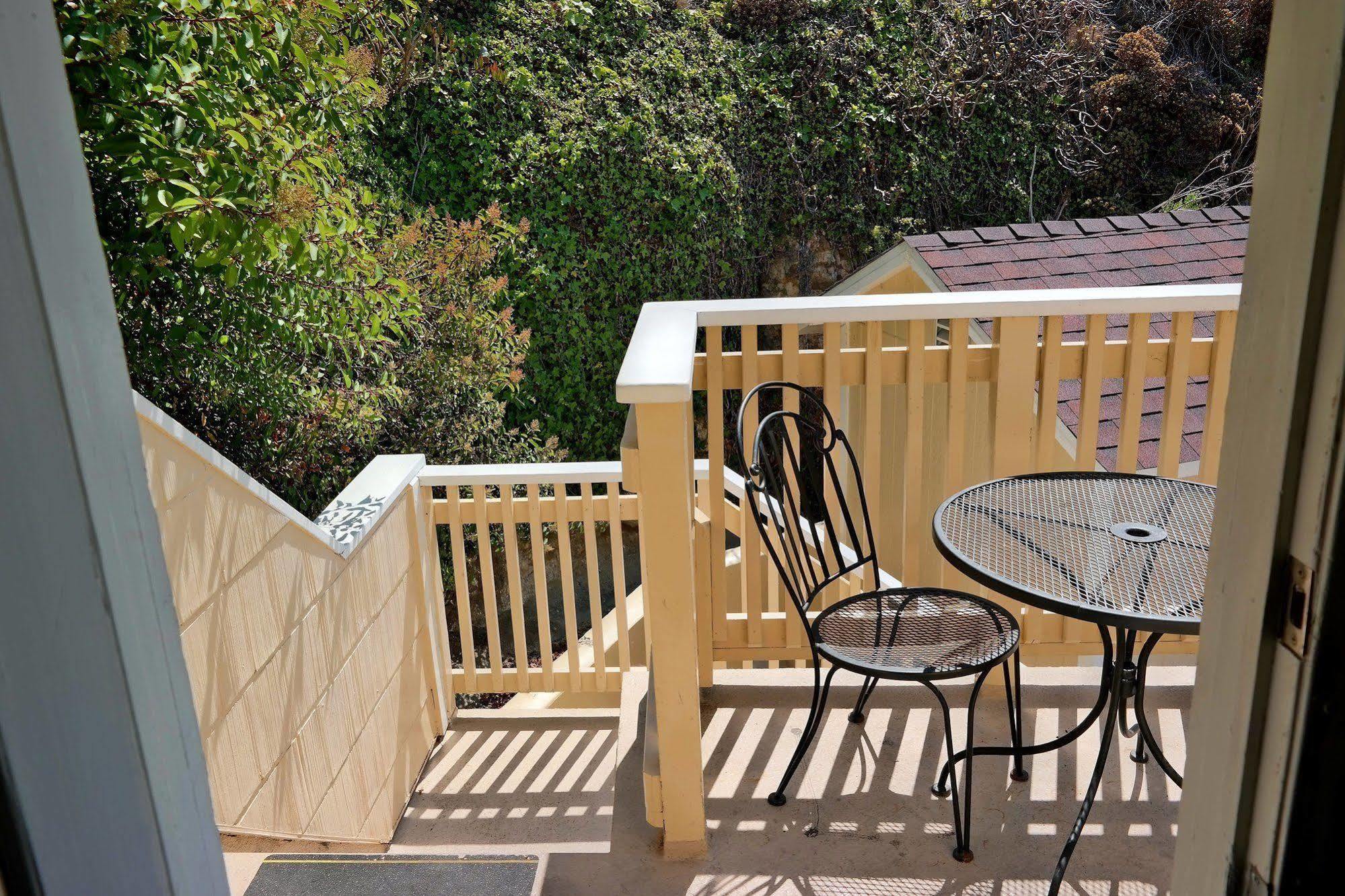 Malibu Country Inn Exterior foto
